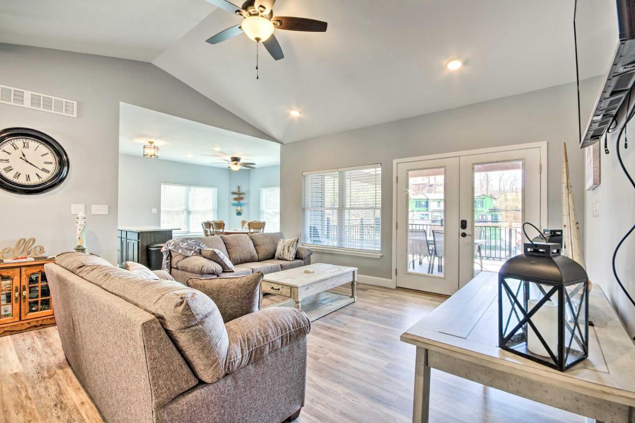 Lakefront Rocky Mount Home With Dock And Fire Pit ภายนอก รูปภาพ